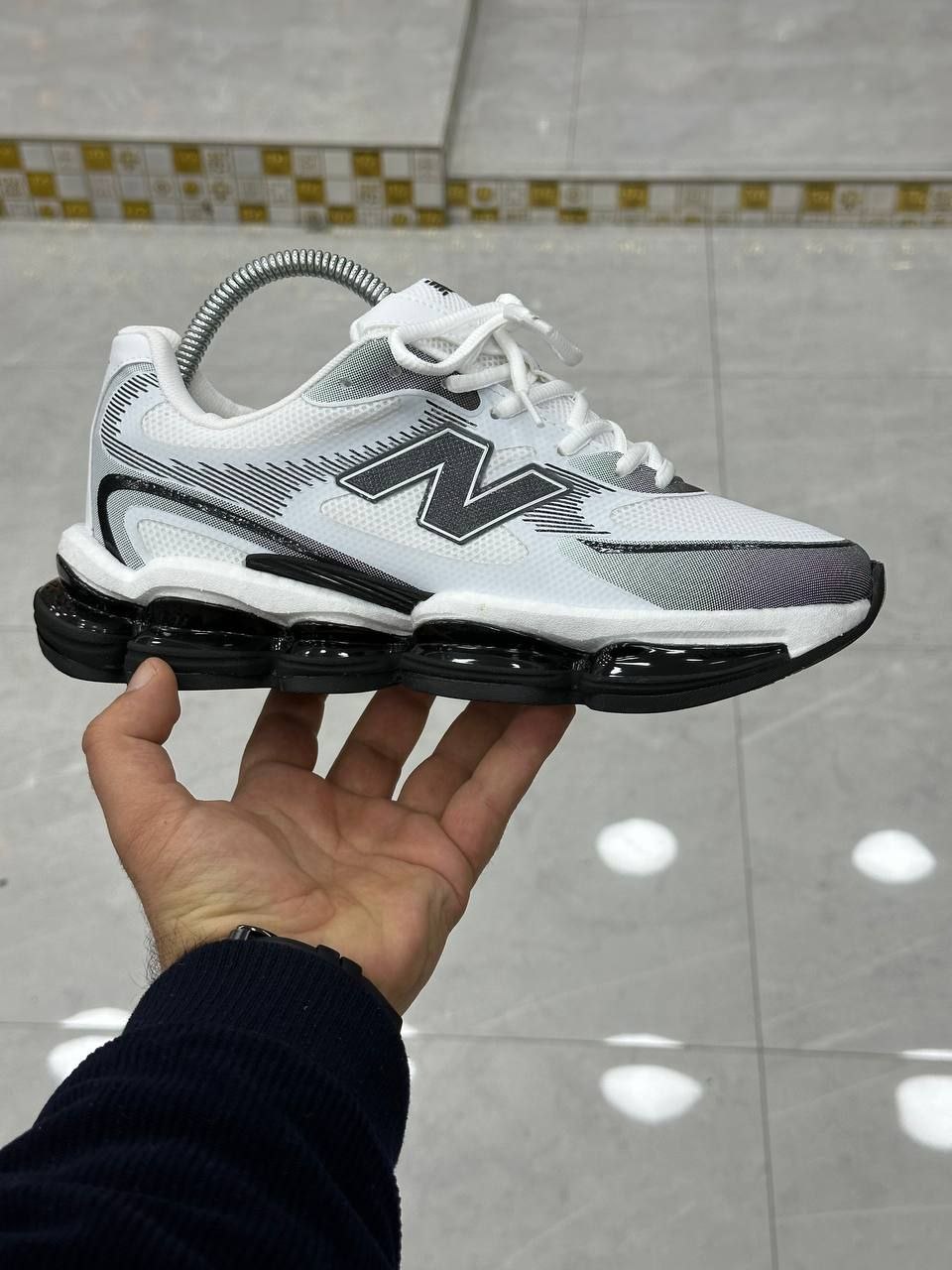 NEW BALANCE 2000