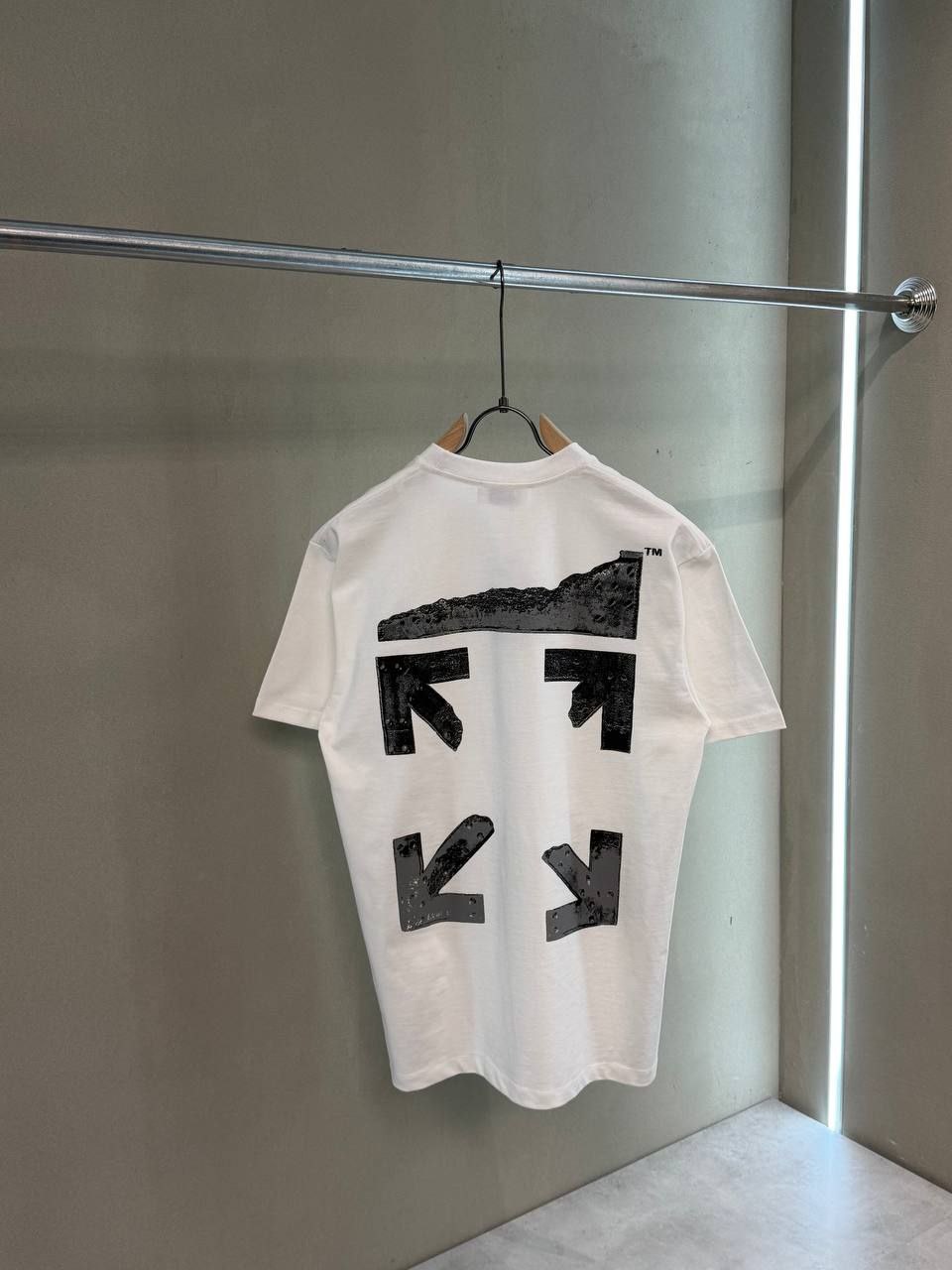 T-SHIRT OFF WHITE