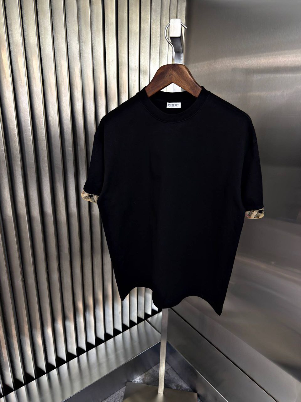 T-SHIRT BURBERRY  -Premium Quality