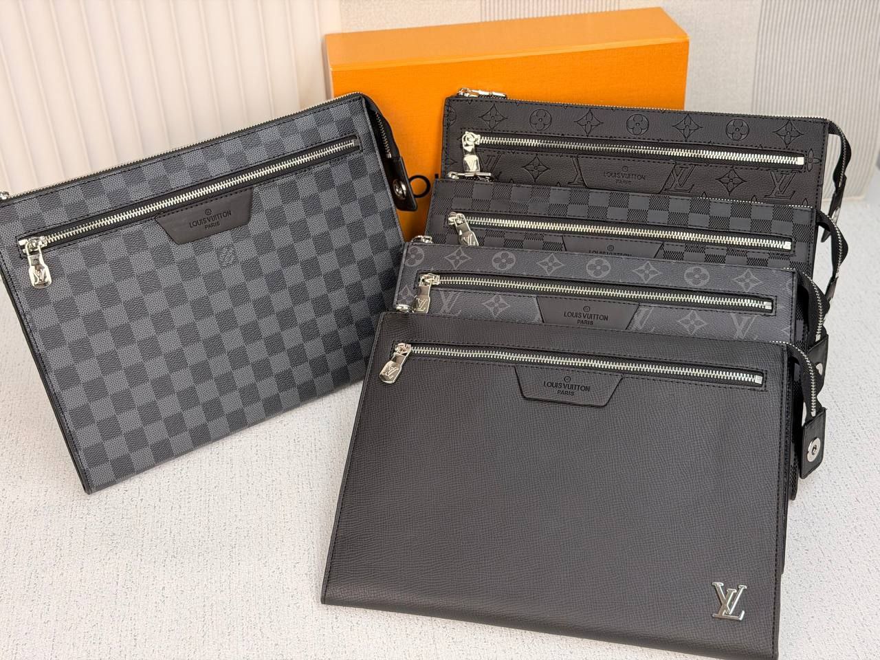 POCHETTE SAC À MAIN LOUIS VUITTON