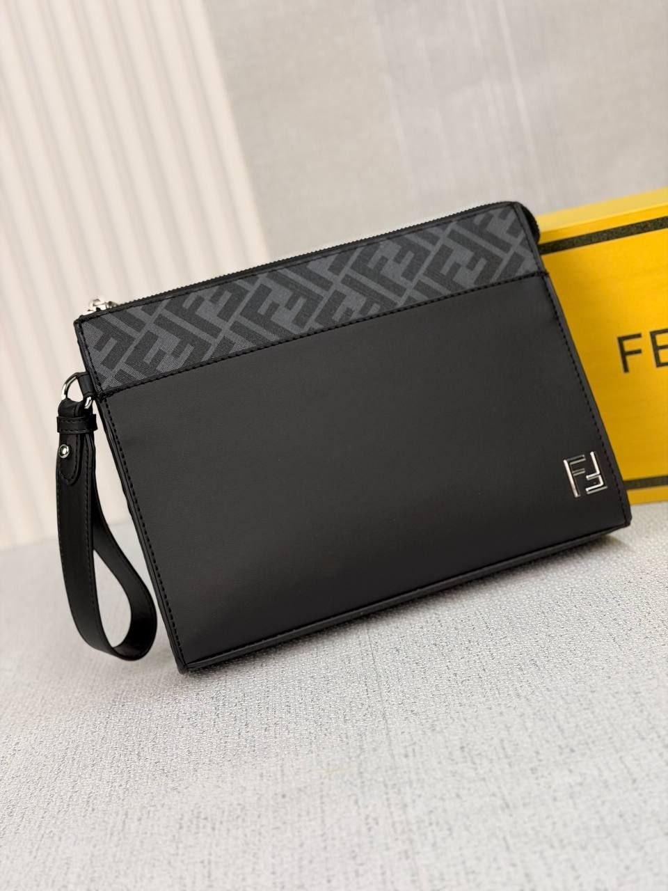 POCHETTE SAC À MAIN FENDI