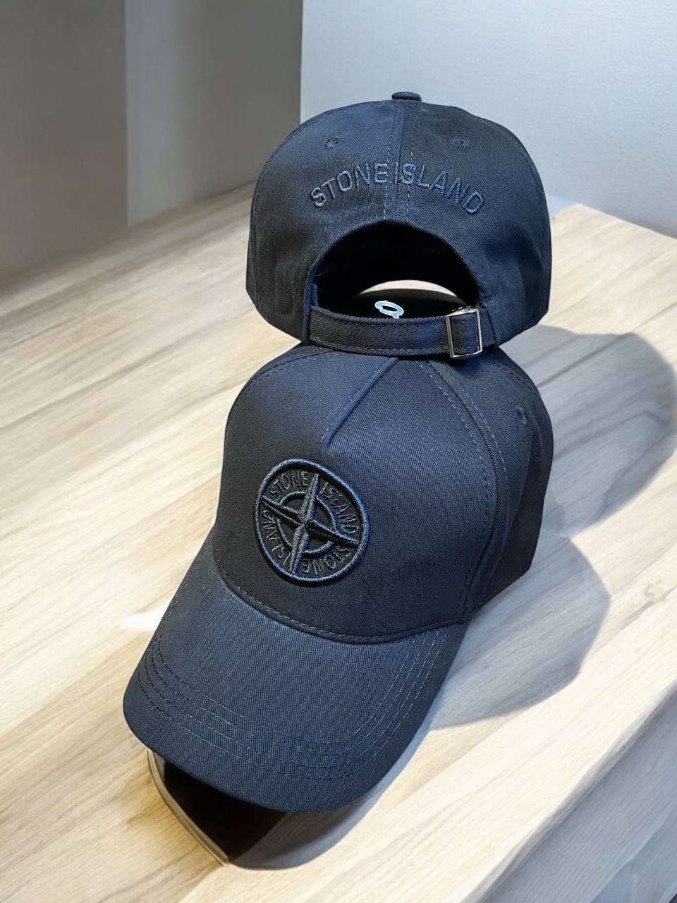 CASQUETTES STONE ISLND