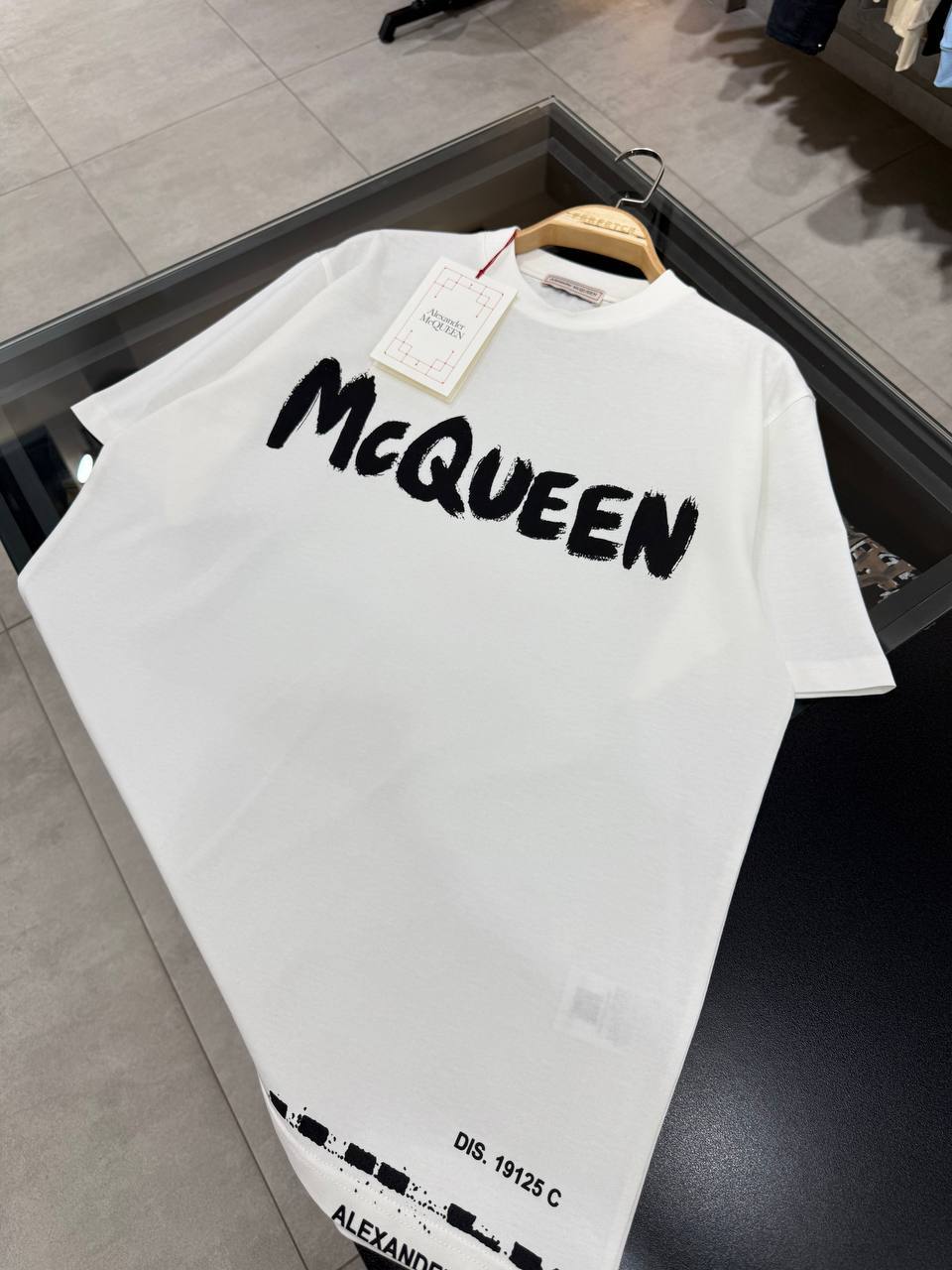 T-shirt Mcqnn