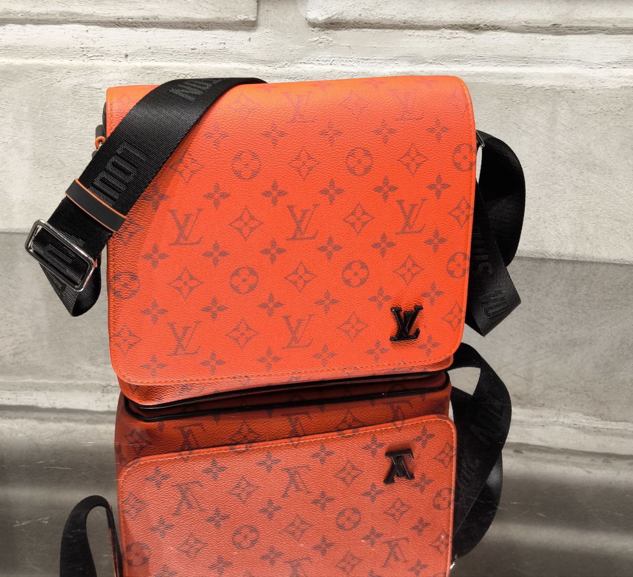 SACOCHE MESSENGER LV